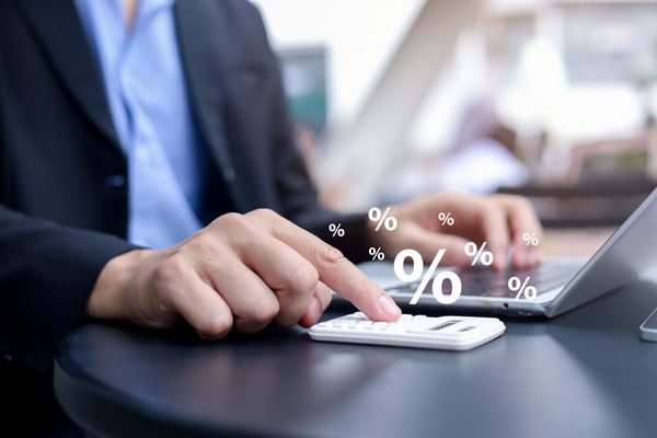 Adding statutory interest to judgment debt